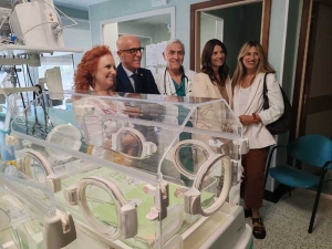Una nuova incubatrice all'ospedale Mazzoni di Ascoli Piceno