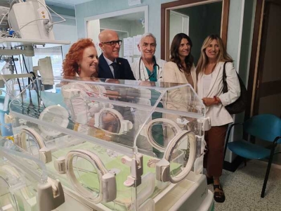 Una nuova incubatrice all'ospedale Mazzoni di Ascoli Piceno