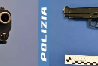 Minaccia un minore con una scacciacani senza tappo, denunciato