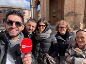 MONTALTO DELLE MARCHE PROTAGONISTA PER TRE GIORNI SU RAI RADIO 2 AI MICROFONI DI IVAN CARDIA