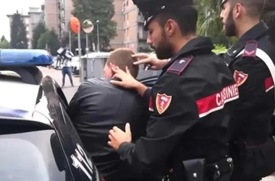 Evaso dai domiciliari ruba una e-bike e poi al supermercato, arrestato