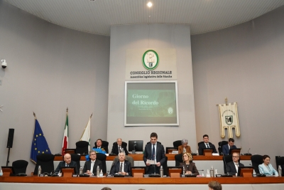 L’INTERVENTO DEL PRESIDENTE FRANCESCO ACQUAROLI IN CONSIGLIO REGIONALE PER LA GIORNATA DEL RICORDO 2025