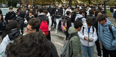 Ascoli Piceno - Vietato uscire dall'aula all'intervallo: protestano gli studenti dello Scientifico