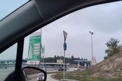 A14 chiusa per mezzo in fiamme tra Pescara ovest e Pescara nord