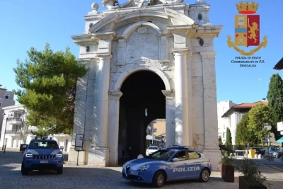 Truffa con il messaggio proveniente da una finta banca, spariti 10mila euro