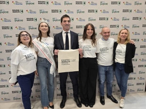 IL PRESIDENTE ACQUAROLI VISITA LO STAND DELLE MARCHE AL TTG TRAVEL EXPERIENCE 2025