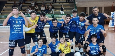 M&G Scuola Pallavolo: la Santoni vince il derby, Yuasa Santoni ok in trasferta