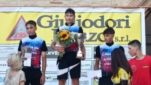 Monopolio dello Zero Cycling Team sulle strade maceratesi di Montecassiano