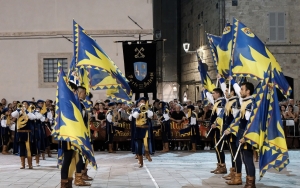 Ascoli Piceno - Tenzone Aurea, nel weekend centinaia di sbandieratori e musici in citt&agrave;