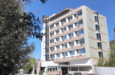 Sarebbe morta dopo le dimissioni dall'ospedale, la donna trovata senza vita in hotel