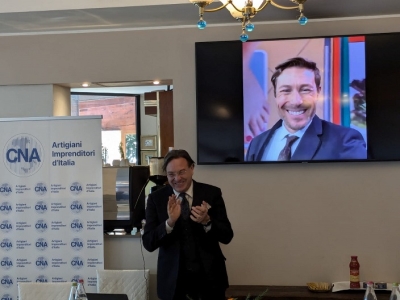 “Il ben-essere a tavola” è un successo: decine di pensionati della CNA Ascoli Piceno a scuola di educazione alimentare con il dottor Mariani