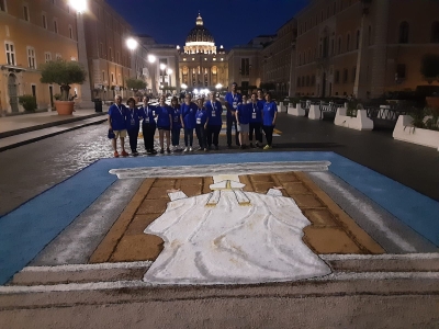 Anche gli &ldquo;Amici dell&rsquo;Infiorata&rdquo; di Nepezzano all'infiorata di Via della Conciliazione a Roma