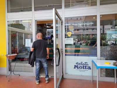 Ascoli Piceno - Furto con spaccata al bar tabaccheria di Monticelli, caccia al ladro