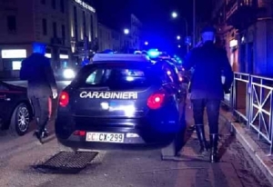 Malmena poi d&agrave; fuoco all'ex compagno, arrestata