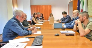 TAVOLO PESCA: IL PRESIDENTE ACQUAROLI E L&rsquo;ASSESSORE ANTONINI INCONTRANO LE ASSOCIAZIONI DI CATEGORIA