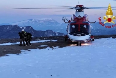 Escursionisti bloccati per il ghiaccio, recuperati da Drago 155