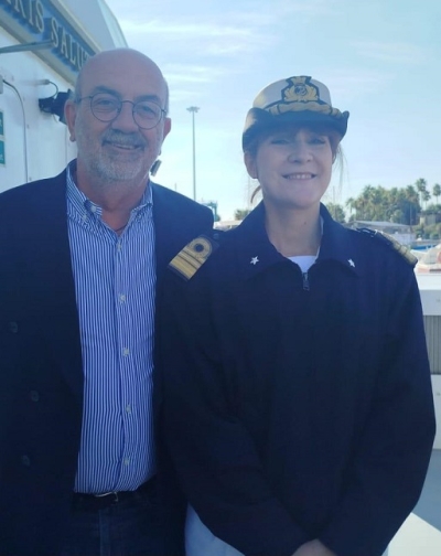 Il Presidente della U.S. Sambenedettese Vittorio Massi ringrazia il Comandante Alessandra Di Maglio rivolgendole un caloroso saluto e “buon vento”
