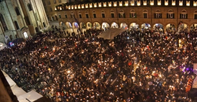 Ascoli Piceno - Capodanno in sicurezza: stop alle bottiglie di vetro e ai fuochi d'artificio
