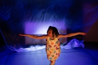 Spettacolo 'PerAria', un inno alla leggerezza in scena tra Ascoli Piceno e Macerata