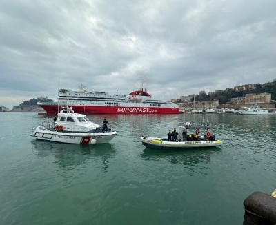 Sequestrati attrezzi da pesca e 1.400 chili di vongole