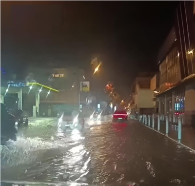 Epilogo bagnato per il Natale 2025 sambenedettese, un veloce nubifragio allaga la Città