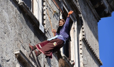 Epifania, torna la discesa delle Befane in piazza del Popolo ad Ascoli Piceno