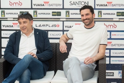 Il benvenuto del presidente Romiti e di coach Ortenzi a Marco Falaschi