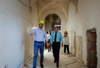 Ascoli Piceno - Cantiere a Palazzo Saladini Pilastri, sopralluogo del sindaco per accelerare