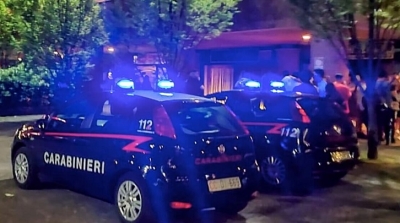 Ragazzo picchiato dal branco fuori da discoteca, cinque denunce