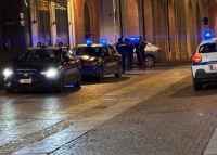 Due ragazzi malmenati in strada a Civitanova, uno finisce in ospedale