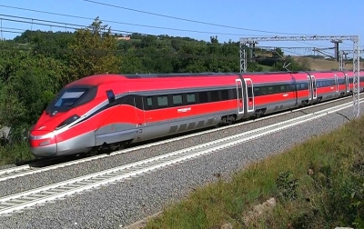 Innocuo serpente sul Frecciarossa, evacuato il treno