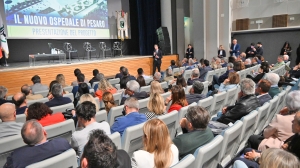 Nuovo Ospedale di Pesaro, il presidente Acquaroli agli operatori sanitari: &rdquo;Sar&agrave; un ospedale all&rsquo;avanguardia a livello nazionale: ambiente di lavoro efficiente e funzionale, garantir&agrave; prestazioni di eccellenza&rdquo;