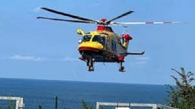 Batte la testa e perde i sensi, minore soccorso da eliambulanza