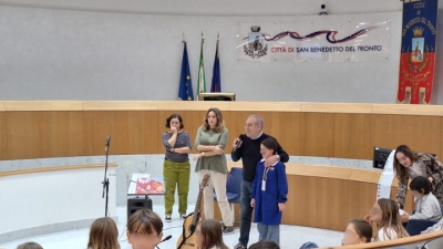 In sala consiliare la celebrazione della “Giornata della gentilezza”