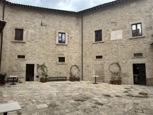 Ascoli Piceno - Castel di Luco alle prese con crisi idrica e disagi, il titolare: "Difficile andare avanti cos&igrave;"