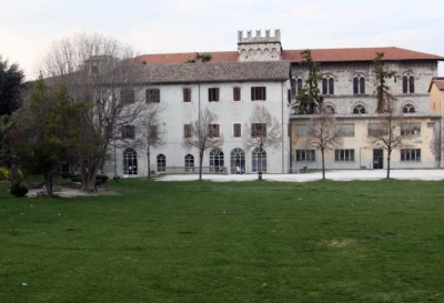 Ascoli Piceno - Emergenza parcheggi, il Comune pensa di sfruttare il giardino del Colucci