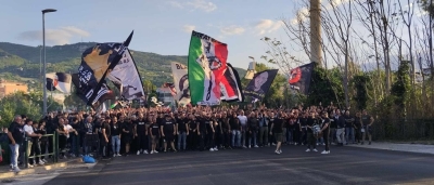 Ascoli Piceno - Guerriglia ultras dopo la retrocessione del Picchio, 14 gli agenti feriti