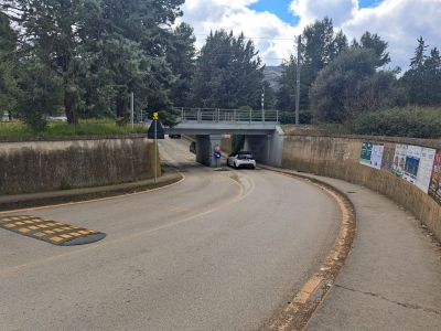 Ascoli Piceno - Ponte sul Tronto e sottopasso chiuso, i lavori mandano su tutte le furie i commercianti