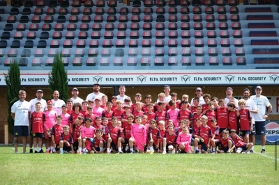 Grande festa al campo da rugby Nelson Mandela per la chiusura del quarto Summer Camp M10