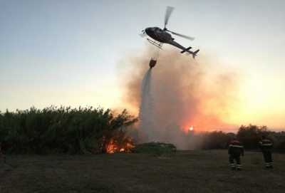 Venarotta, incendio in zona impervia in frazione Olibra