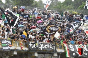 Ascoli Calcio - Gli Ultras bianconeri replicano a Pulcinelli: "Diserteremo il Del Duca"