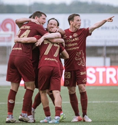 A 180' dal termine della regular season del girone B di Serie C è ancora lotta aperta tra Arezzo e Ascoli