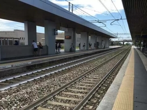 Investimento da treno non mortale, viabilit&agrave; sospesa per tre ore