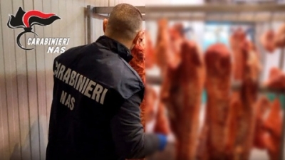 CONTROLLI DEI CARABINIERI DEL NAS PESCARA NELL’AMBITO DEGLI STABILIMENTI DI LAVORAZIONE E SEZIONAMENTO CARNI