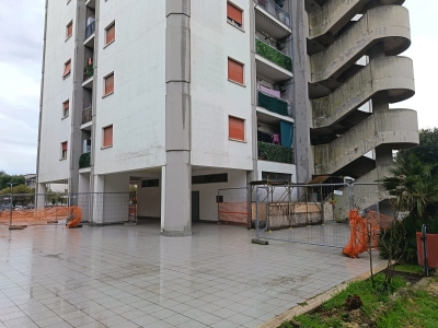 Ascoli Piceno - Lavori fermi da quattro anni, protestano i residenti di Largo dei Gerani a Monticelli