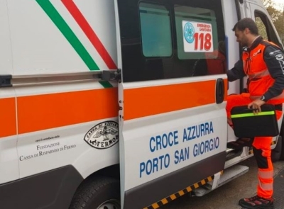 Si ferisce accidentalmente con il tosaerba, amputate tre dita di un piede