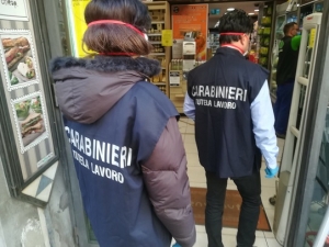 Tre lavoratori su cinque in nero, sanzionata una gelateria