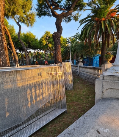 Partiti i lavori di restauro delle balaustre di viale Buozzi e via delle Tamerici