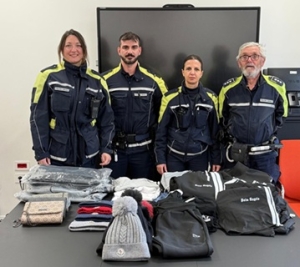 San Benedetto, sequestro di un ingente quantitativo di merce con marchi contraffatti durante il mercato infrasettimanale