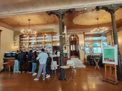 Il Caffè Meletti volta pagina, la nuova gestione è firmata Quintessenza